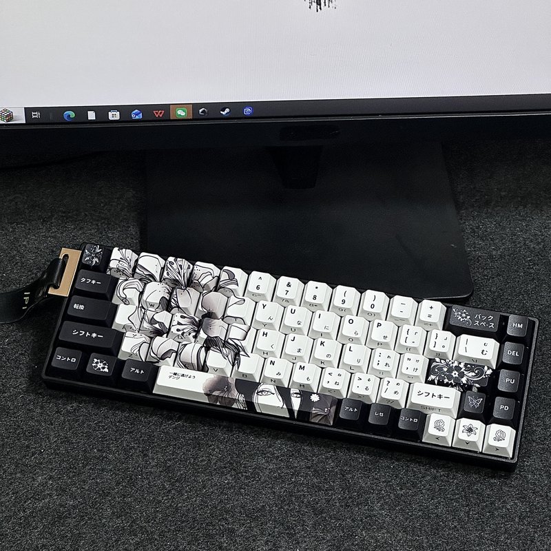 Klawiatura mechaniczna z motyw – Gaming Accessories Aesthetic recenzja i cena