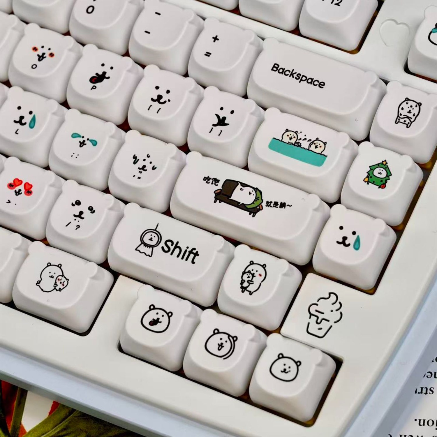 Urocze klawisze PBT z motywem  – Gaming Accessories Aesthetic recenzja i cena